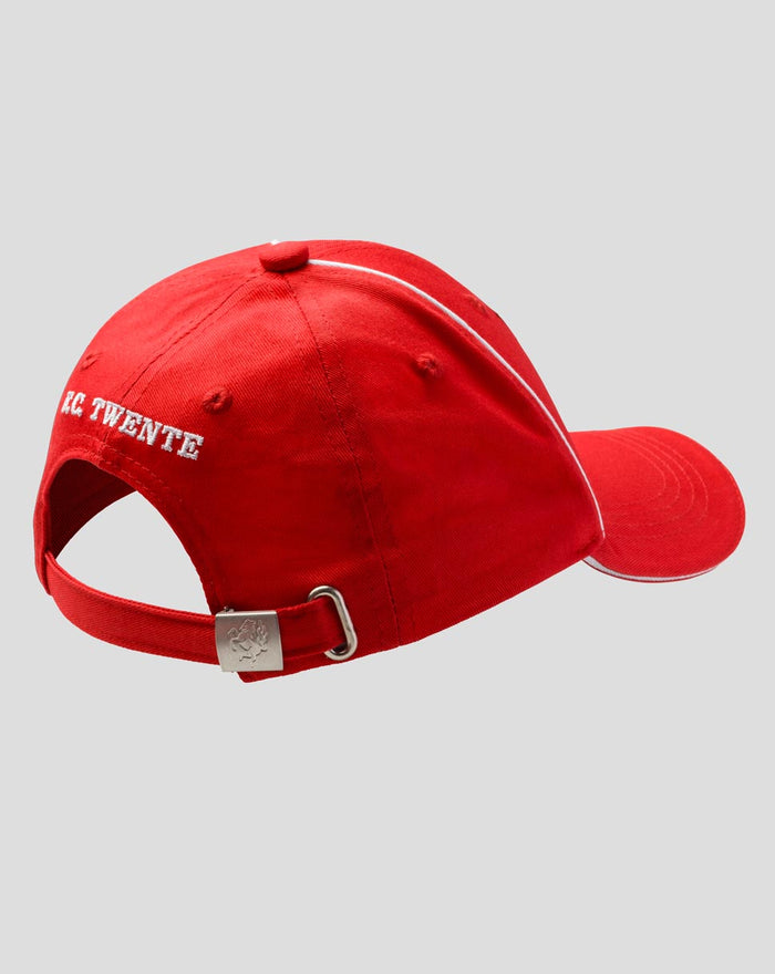 Rear view of red FC Twente junior cap with adjustable strap and FC TWENTE embroidery
