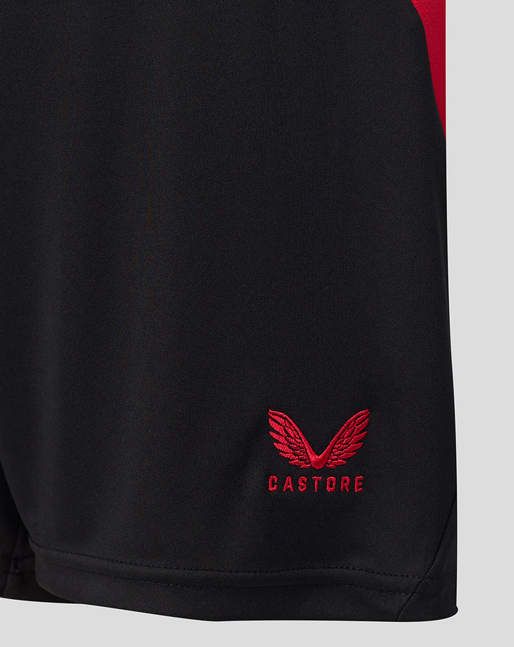 Zwart uitshort met rode vleugellogo en CASTORE branding bij de zoom