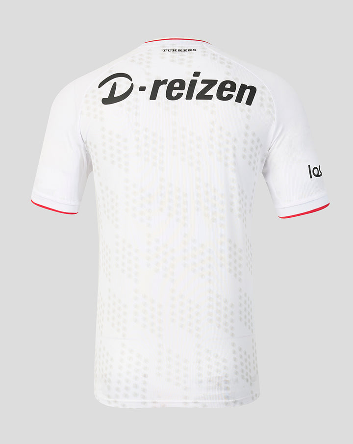 Achterkant van wit FC Twente Derde Shirt 26/27 met gestippeld patroon en rode accenten; D-reizen sponsor op de rug.