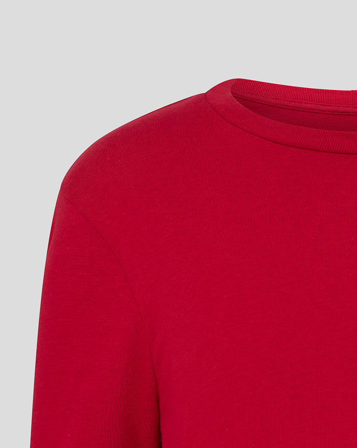 Shoulder and neckline close up on red junior FC Twente T shirt