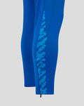 Zijkant van marineblauwe FC Twente broek met camo zijstreep en onderaan ritssluiting