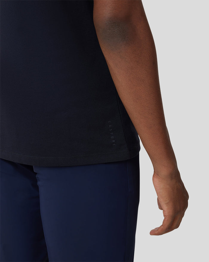 Close up of a black Onyx Metropolis Recovery Tee showing discreet branding at the hem